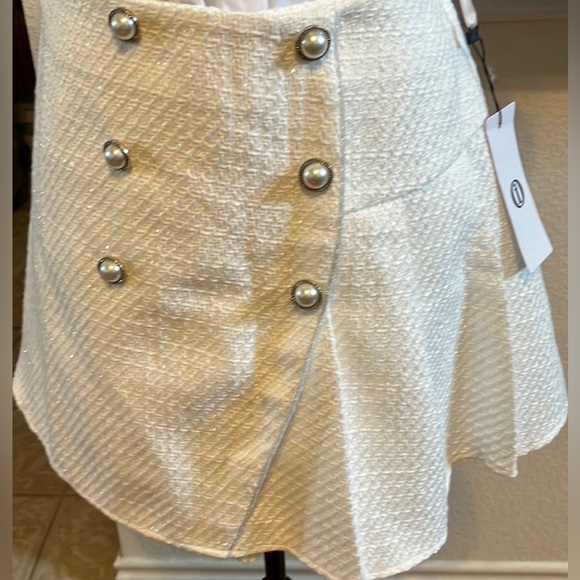 COPY - White cute skort large - Picture 1 of 11
